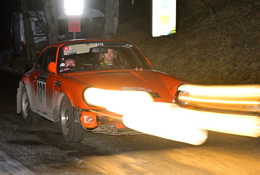 Tage Gejl fra Silkeborg og hans irske kører Paul O’Kane i Porsche 911 fra 1976 blev nr. 105 i Rallye Monte-Carlo Historique. Her er de på toppen af Col de Turini.
(Foto: Michael Eisenberg)